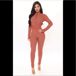 Super Cute Sweater Legging Set 🍁🍂!NWT